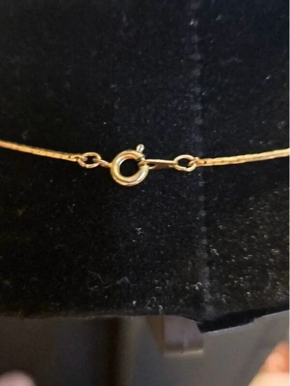 N/A oval gold